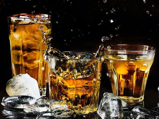 Evde Jack Daniel's viski yapımı