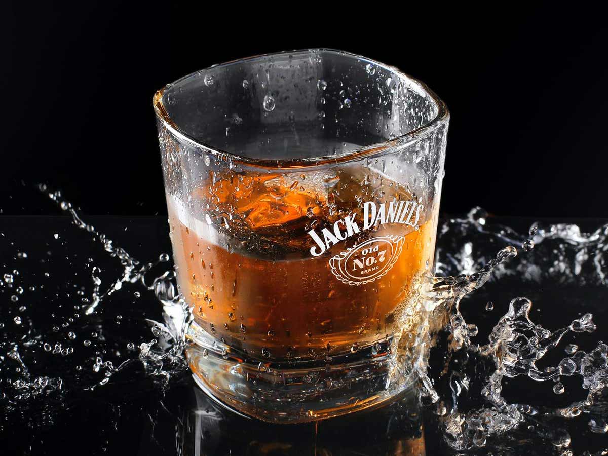 Evde Jack Daniel's viski yapımı